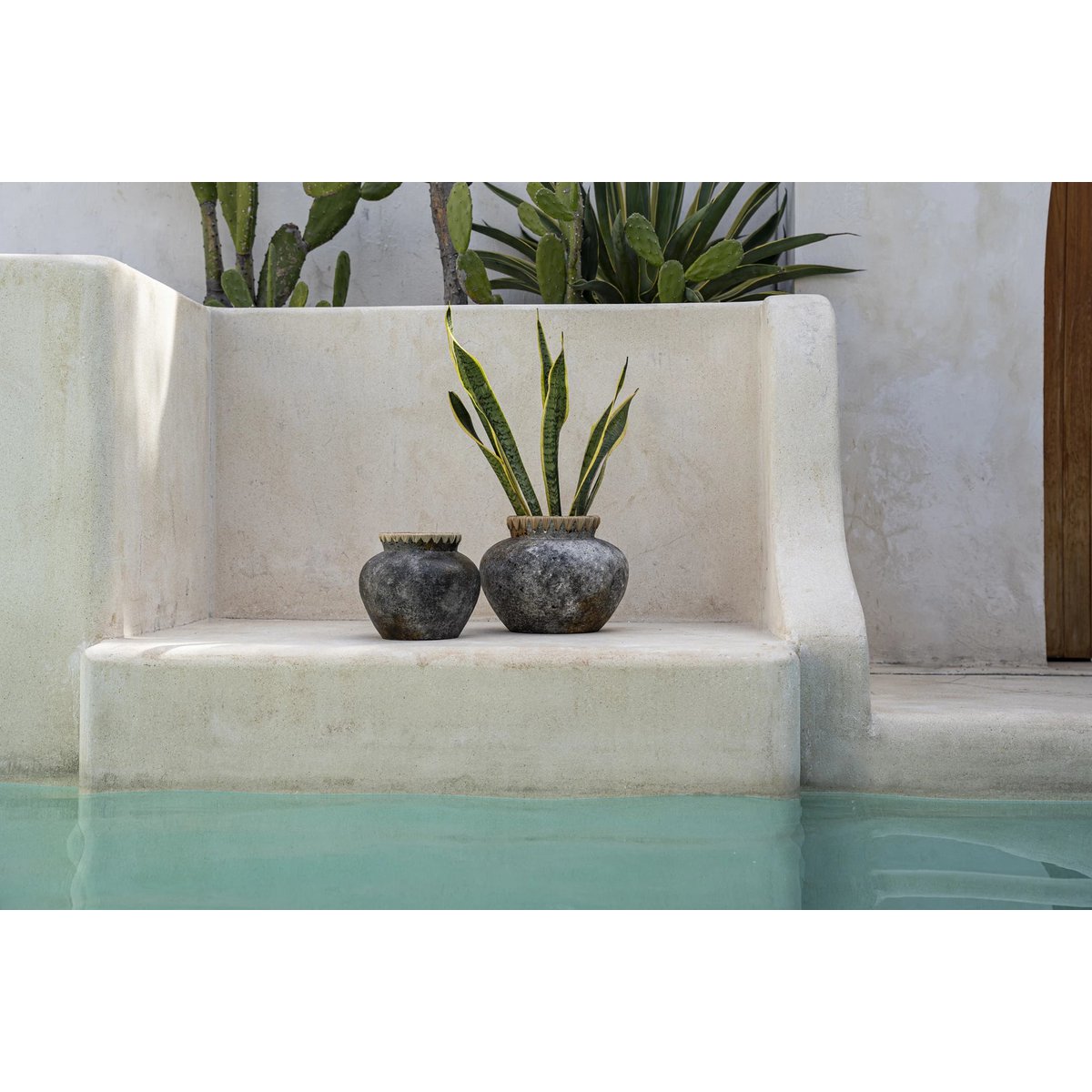 VASE MIT BASTDETAILS (GRAU) - 23cm