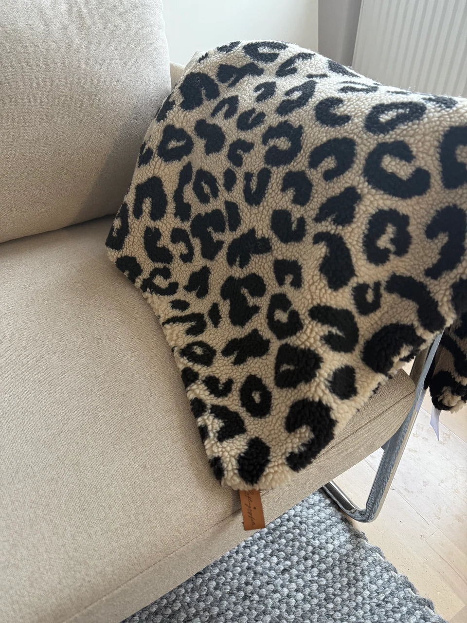 HUNDEDECKE NUBE (LEO BEIGE/SCHWARZ)
