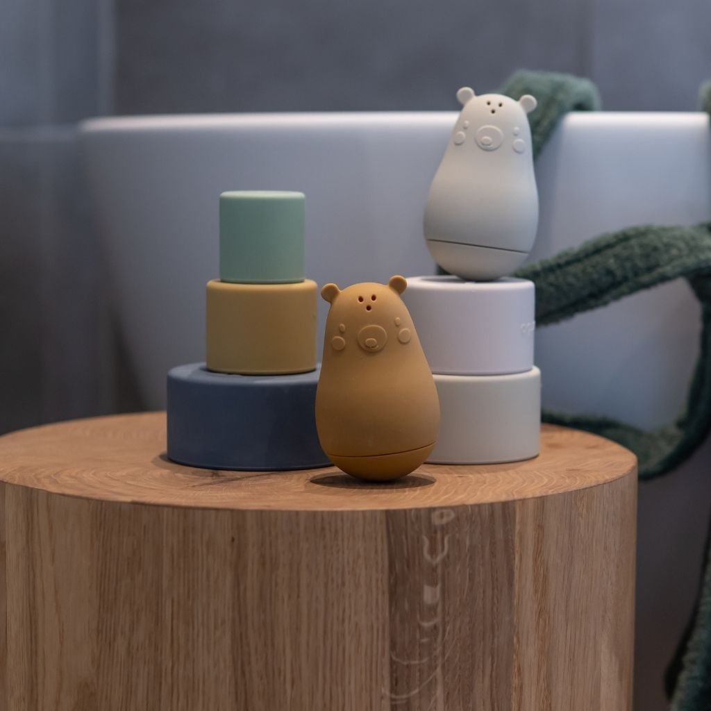 VANJA SILIKON STAPELTURM