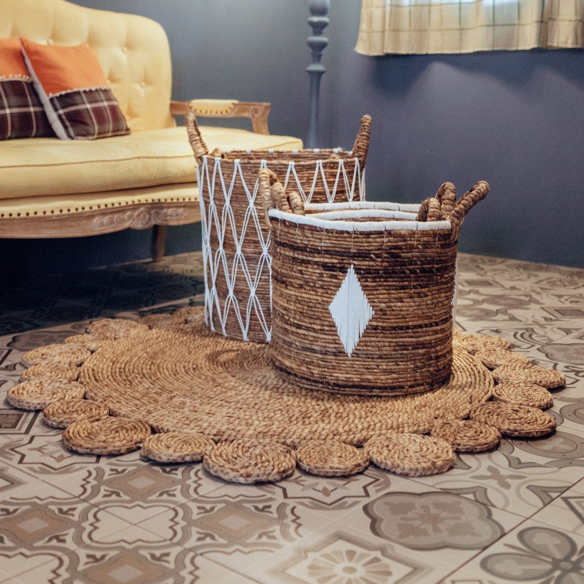 RUNDER TEPPICH AUS  WASSERHYAZINTHE