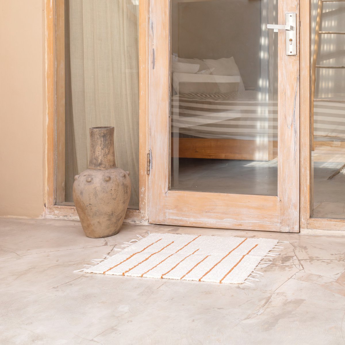 HANDGEWEBTER TEPPICH