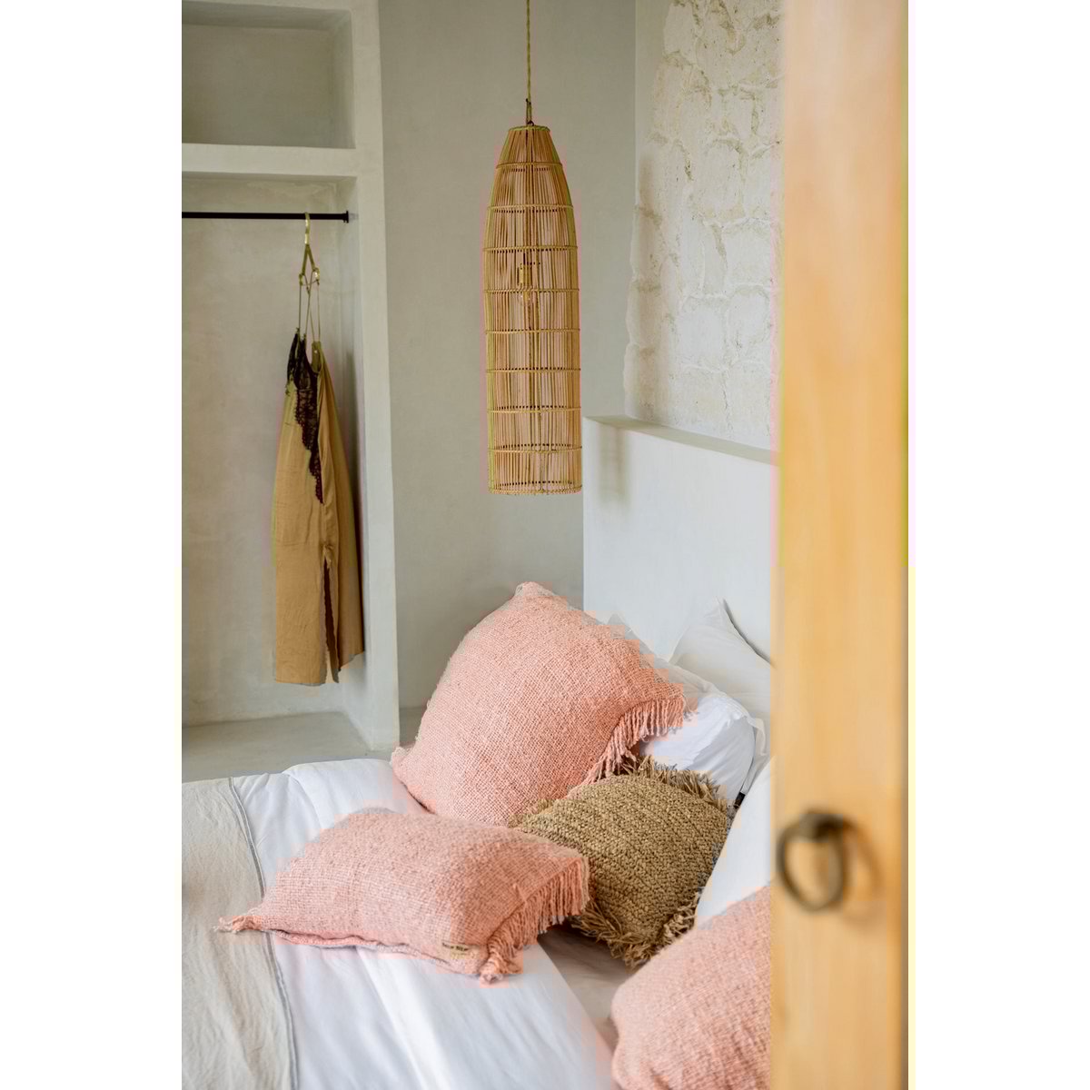 HANDGEWEBTER KISSENBEZUG (LACHSROSA) - 30 x 50cm