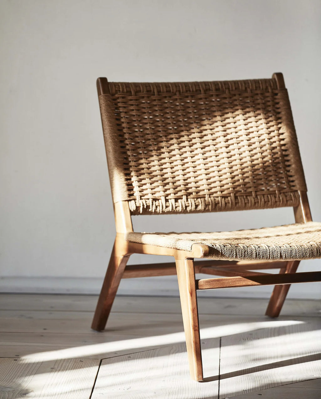LOUNGESESSEL AUS TEAKHOLZ