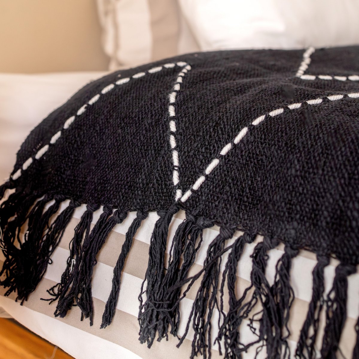 HANDGEWEBTE BOHO-DECKE SCHWARZ