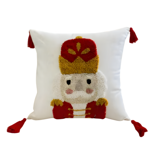 KISSENBEZUG | GESTICKTER NUSSKNACKER