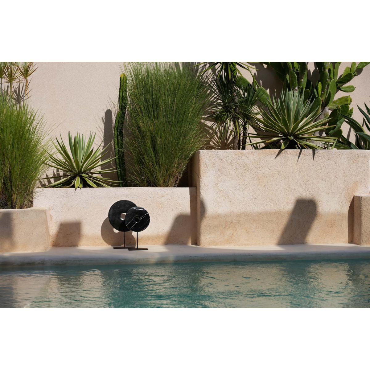 MARMORSCHEIBE AUF STÄNDER (SCHWARZ) - 40cm