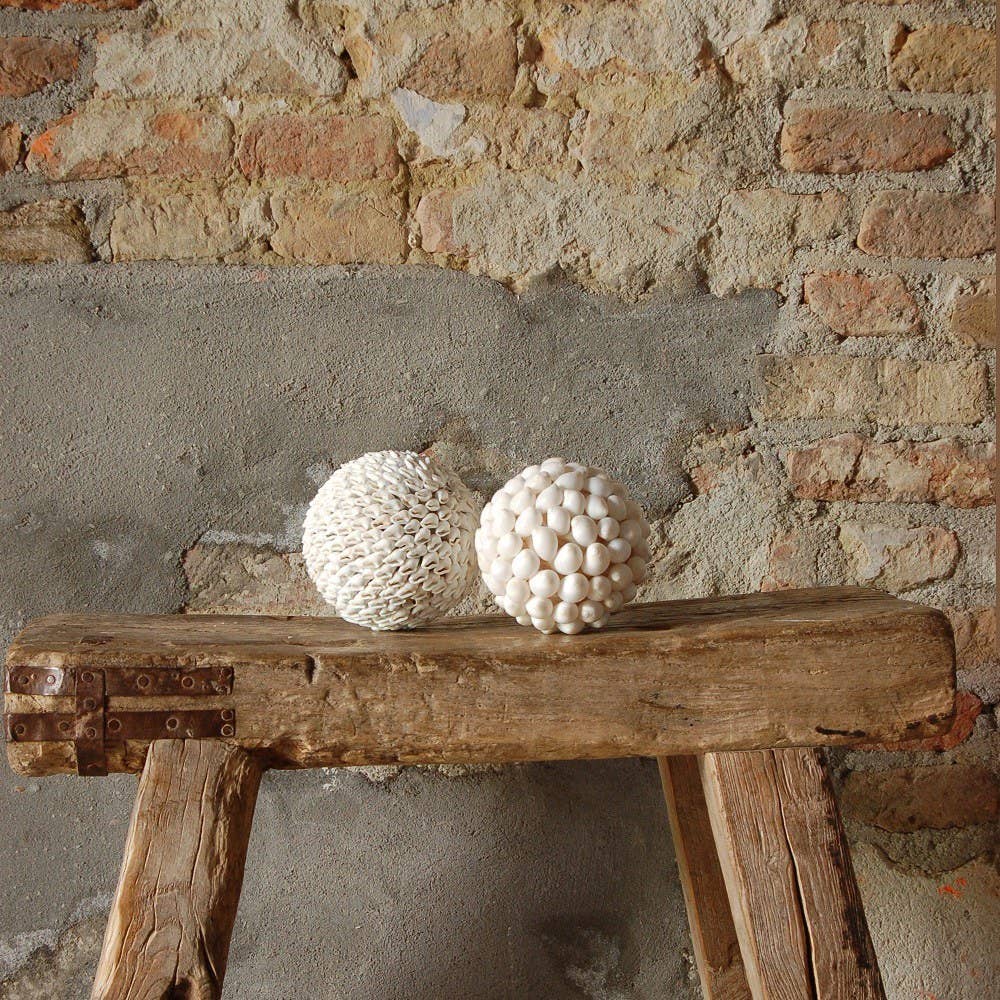 DEKO-KUGEL AUS MUSCHELN - 8cm