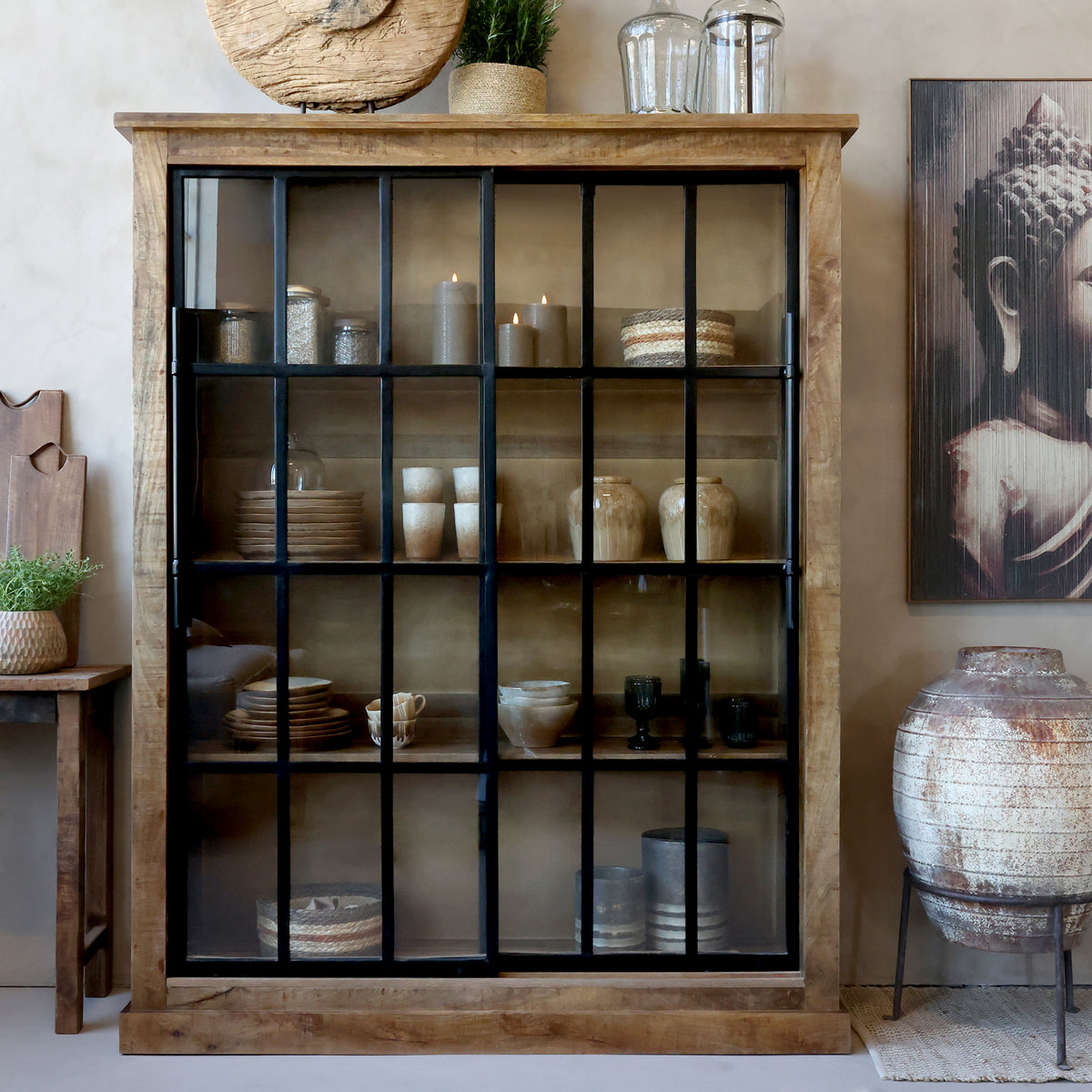 Vitrinenschrank aus Mangoholz 190x150cm - Ansicht 2