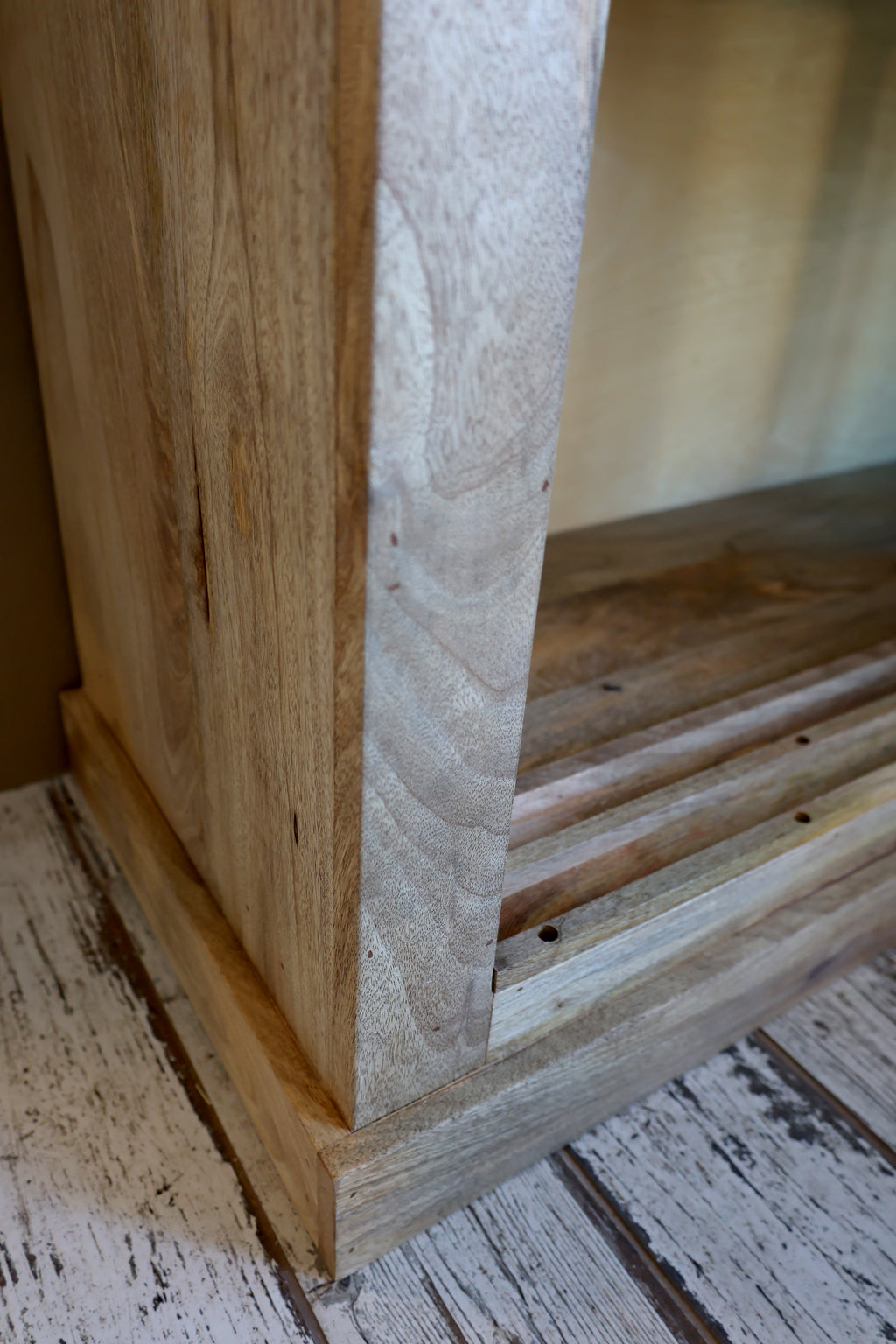 Vitrinenschrank aus Mangoholz 190x150cm - Ansicht 7