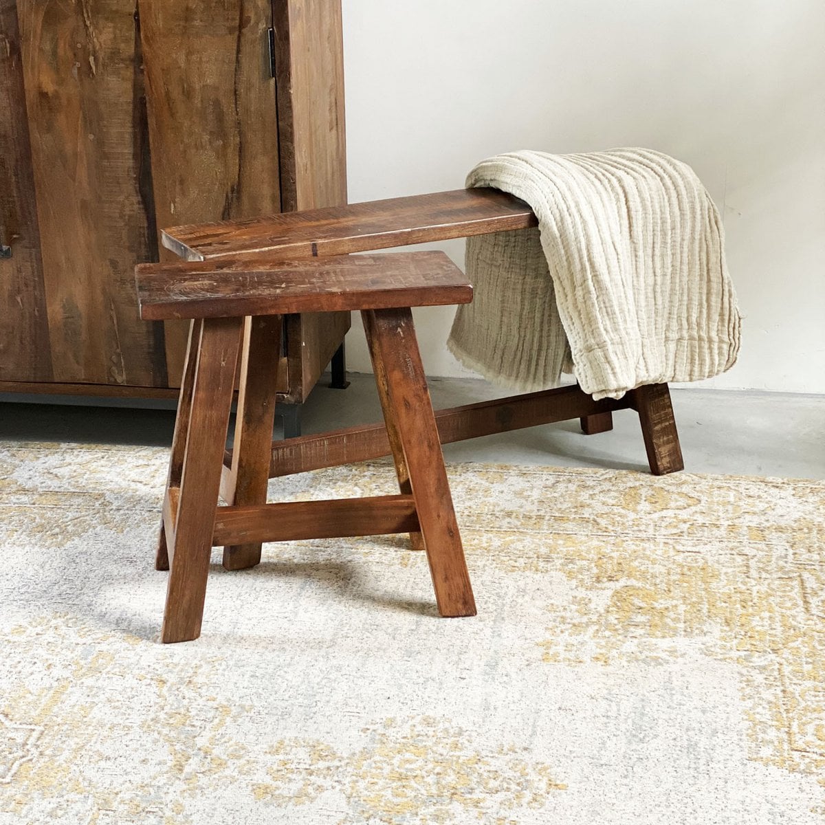 BANK AUS RECYCELTEM HOLZ - 45cm