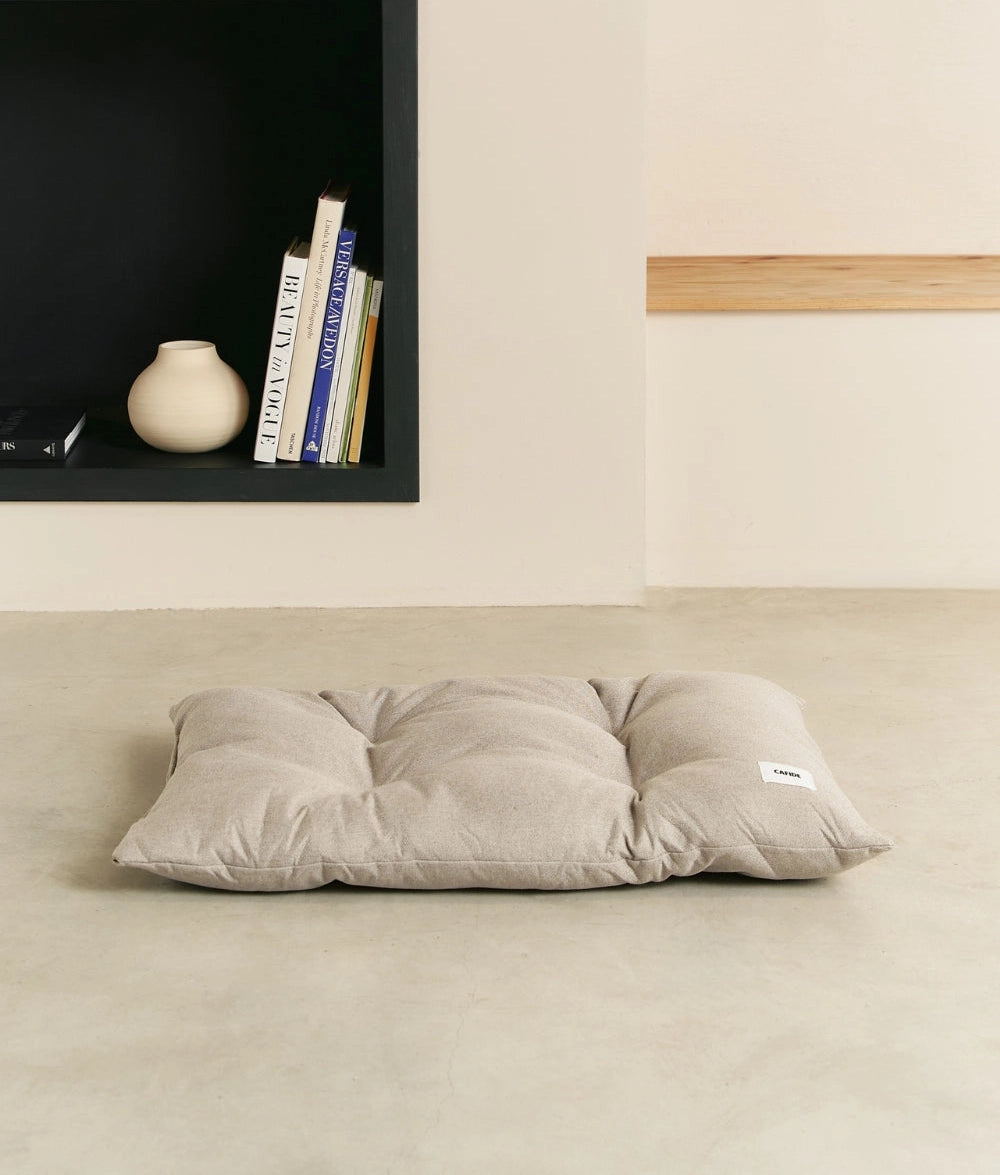 BELA HUNDEKISSEN (BEIGE)