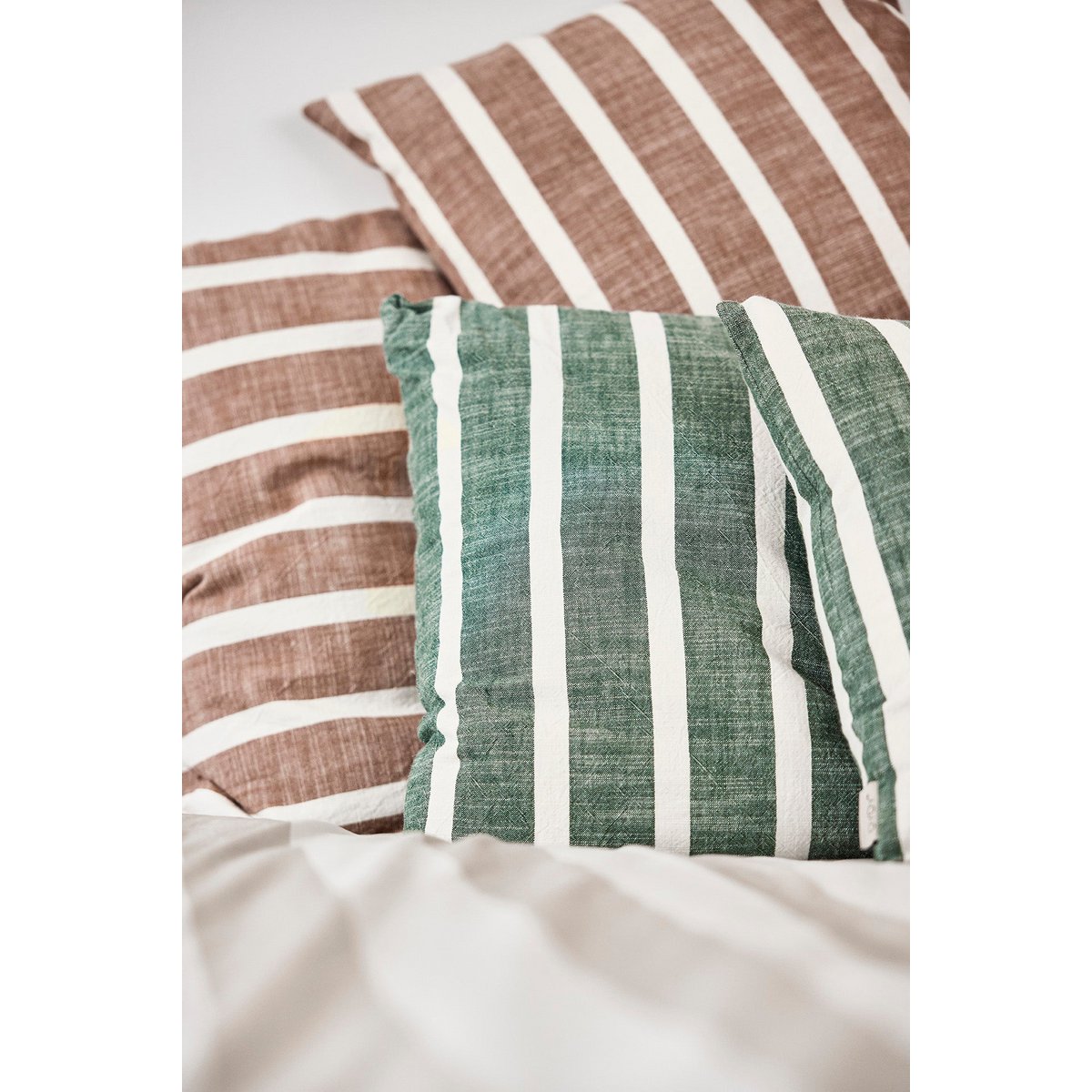 KARA KISSENBEZUG (BRAUN/WEISS GESTREIFT)