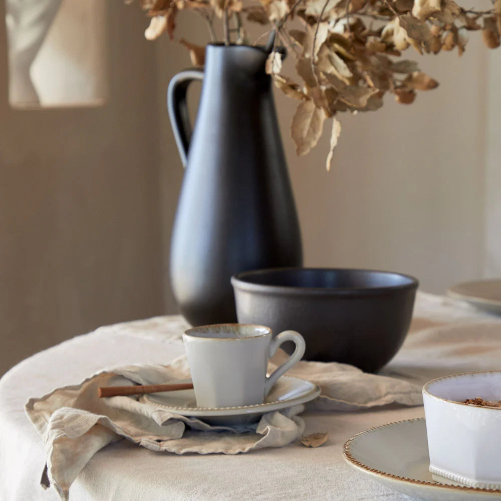 LUZIA ESPRESSOTASSE MIT UNTERSETZER (GRAU)