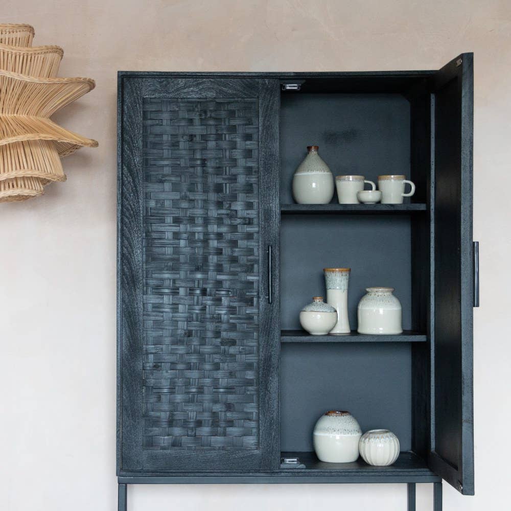 OVALE VASE AUS KERAMIK