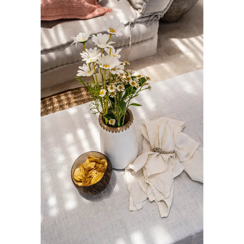 TERRAKOTTA VASE MIT BASTDETAIL (WEIß) - 31cm