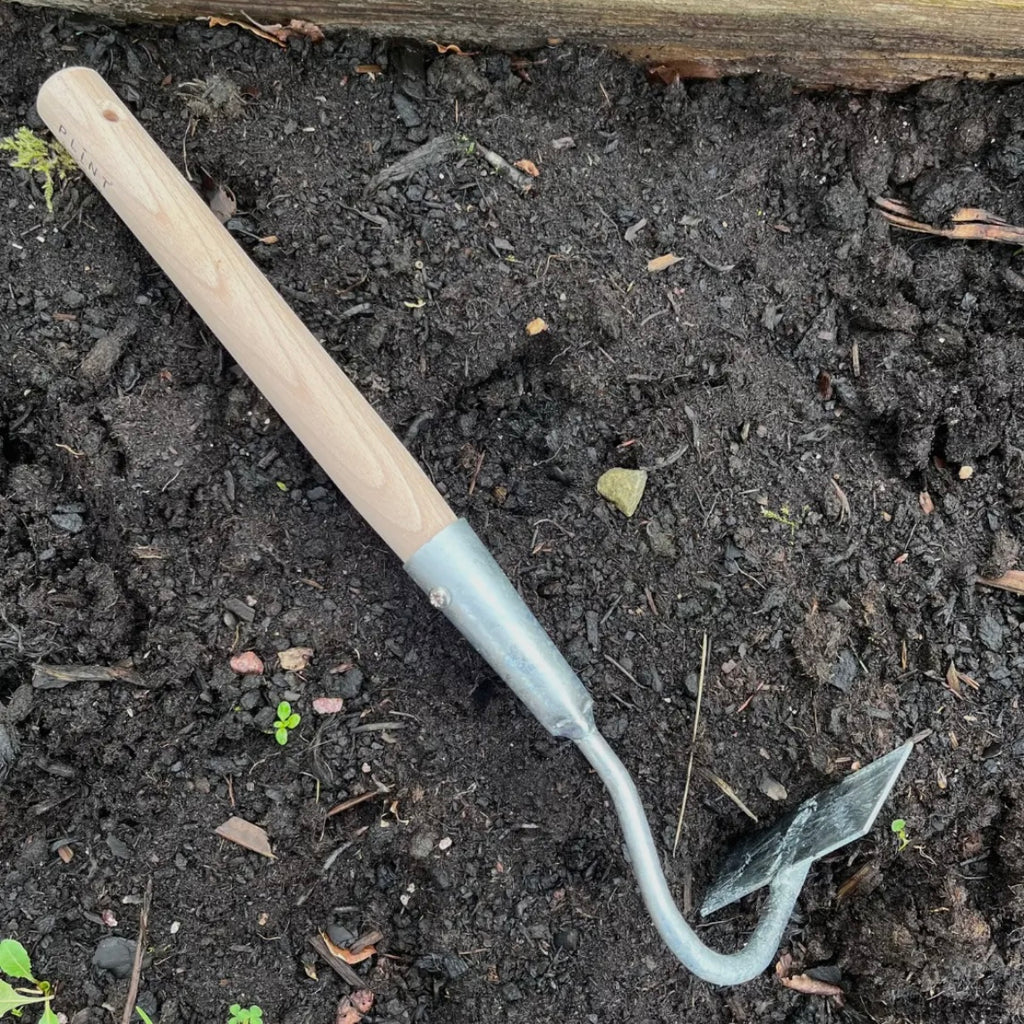 HANDGESCHMIEDETER HANDHACKER MIT HOLZGRIFF