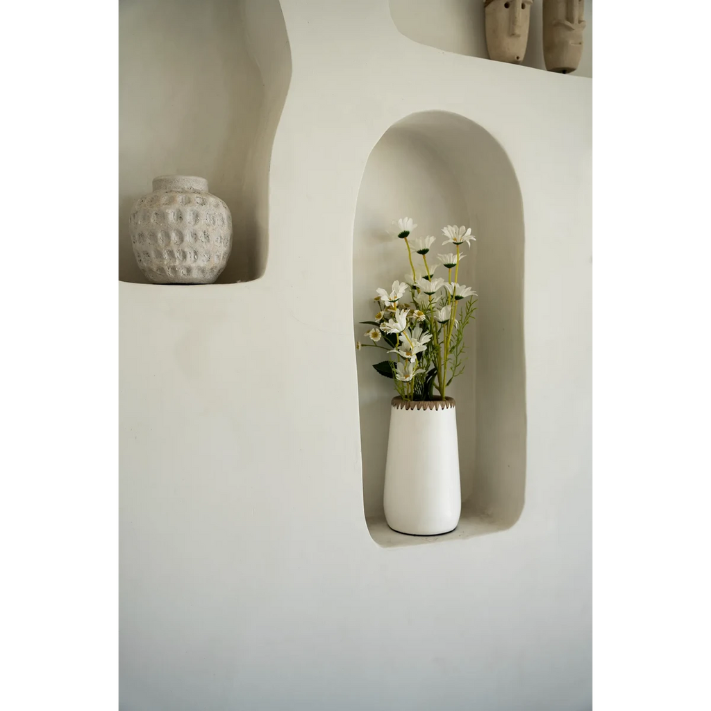 TERRAKOTTA VASE MIT BASTDETAIL (WEIß) - 22cm