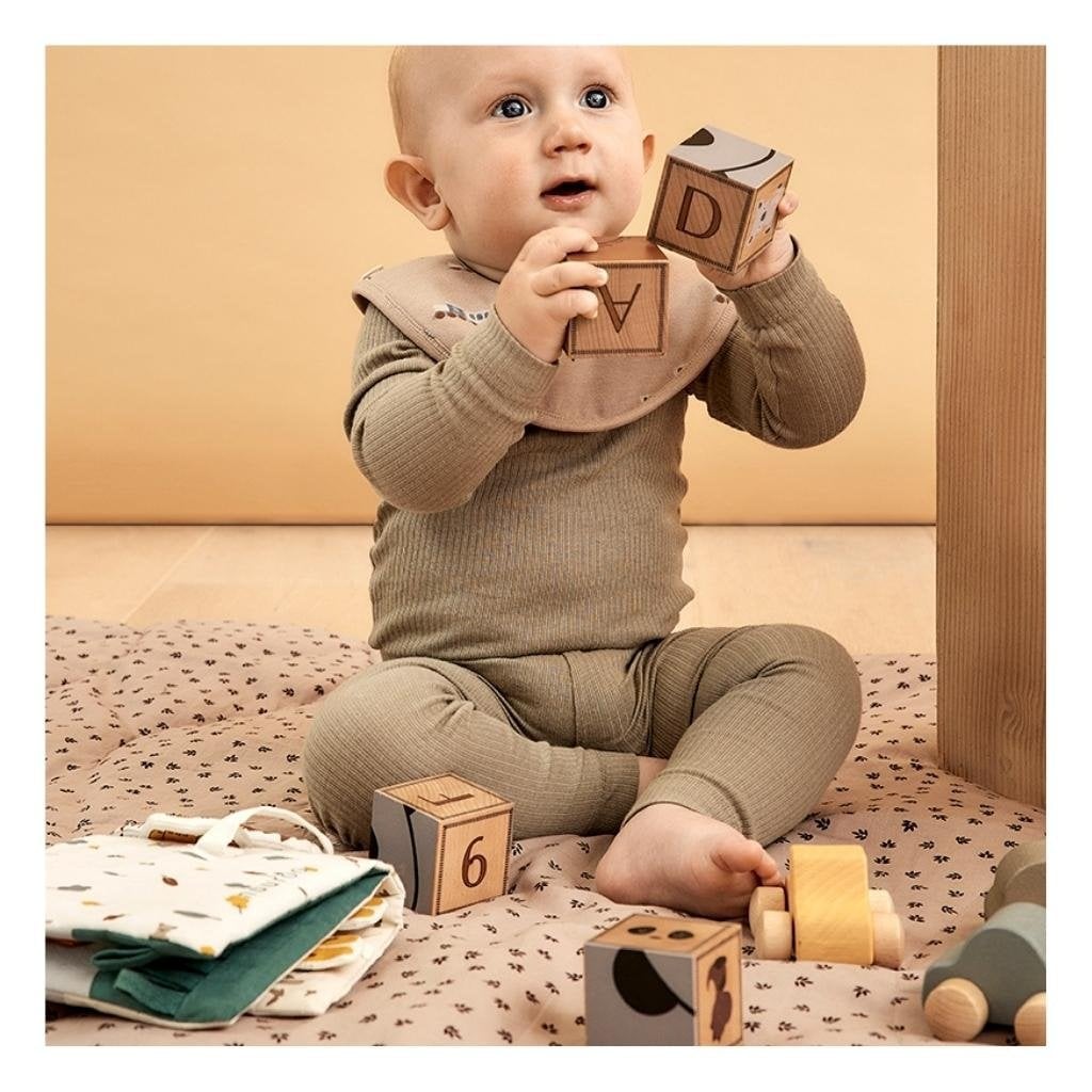 HOLZSTEINE MIT BUCHSTABEN & ZAHLEN