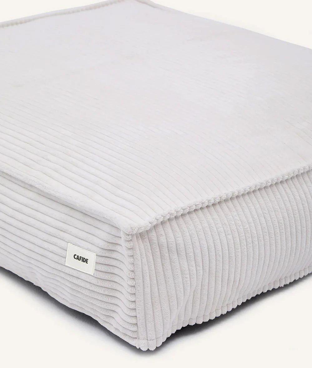 CUADRA HUNDEBETT MIT CORDBEZUG (WEIß)