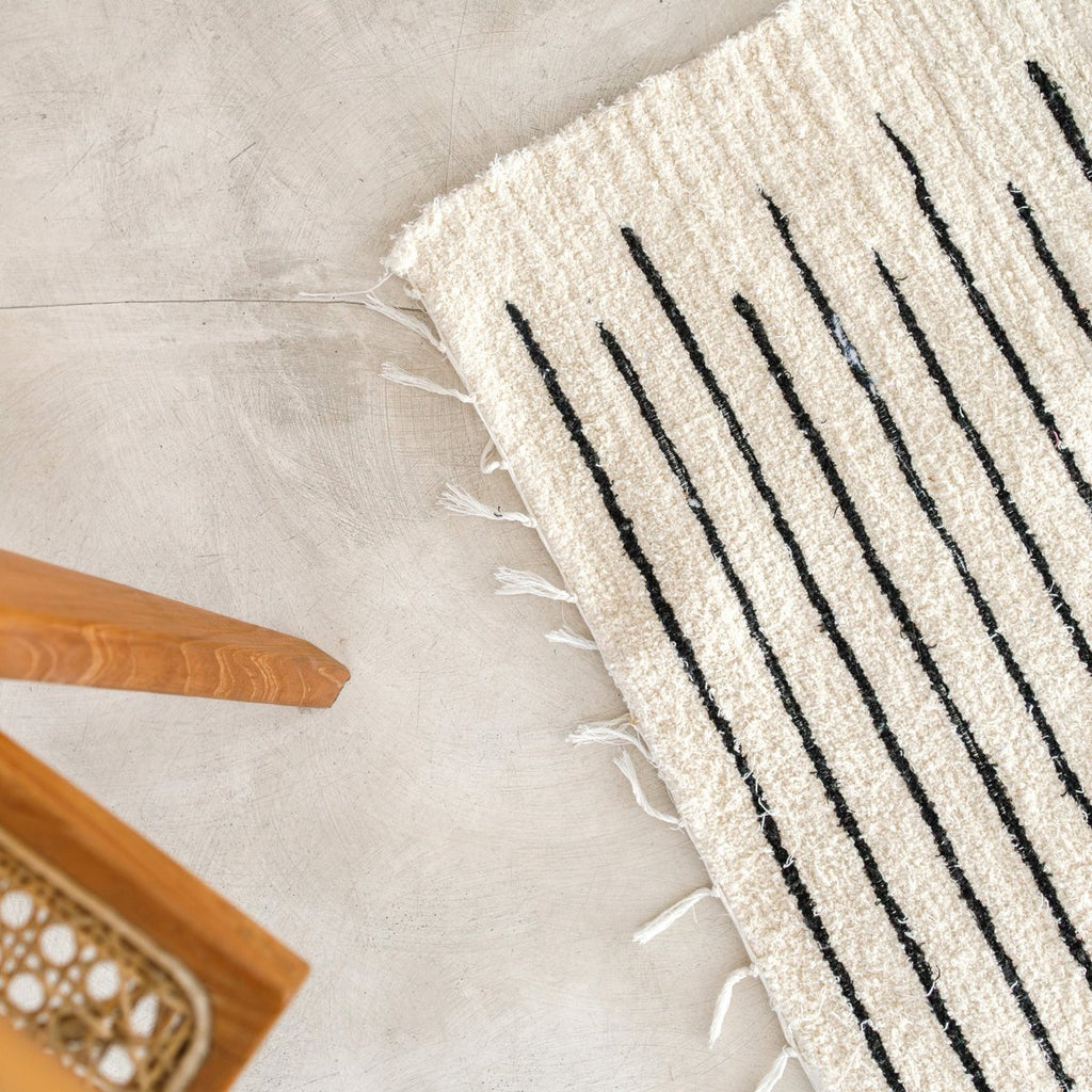 HANDGEWEBTER BAUMWOLLTEPPICH