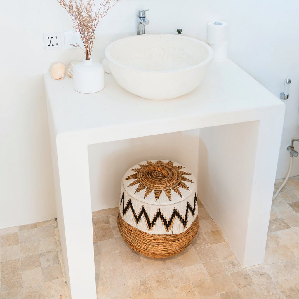 GEFLOCHTENE KÖRBE MIT BAUMWOLLMUSTER