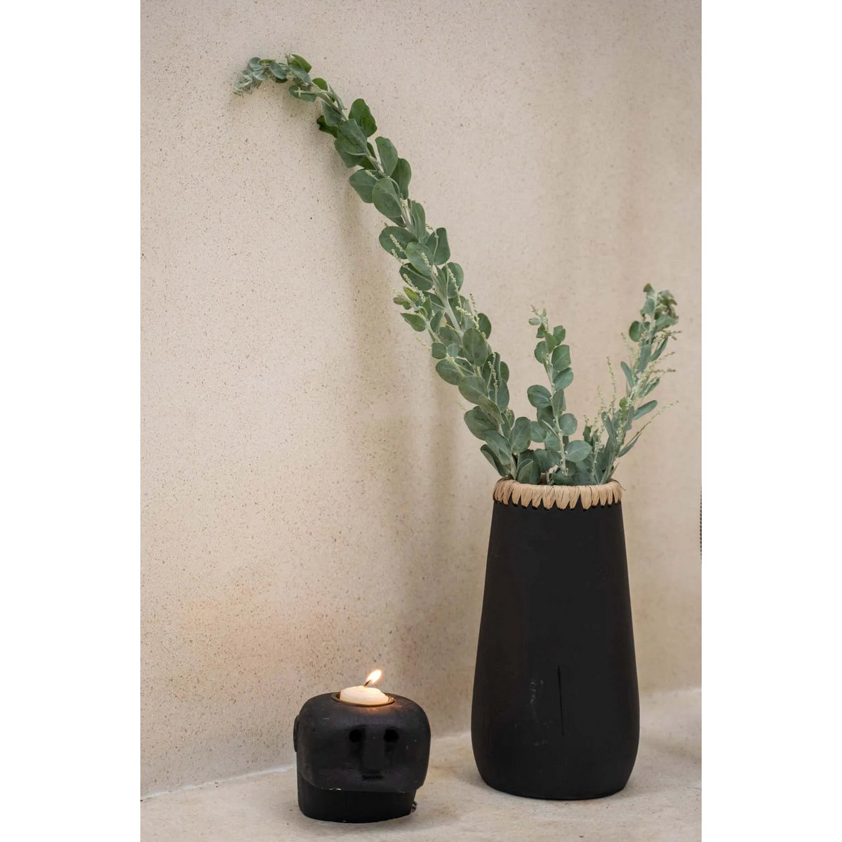 TERRAKOTTA VASE MIT BASTDETAIL (SCHWARZ) - 26cm