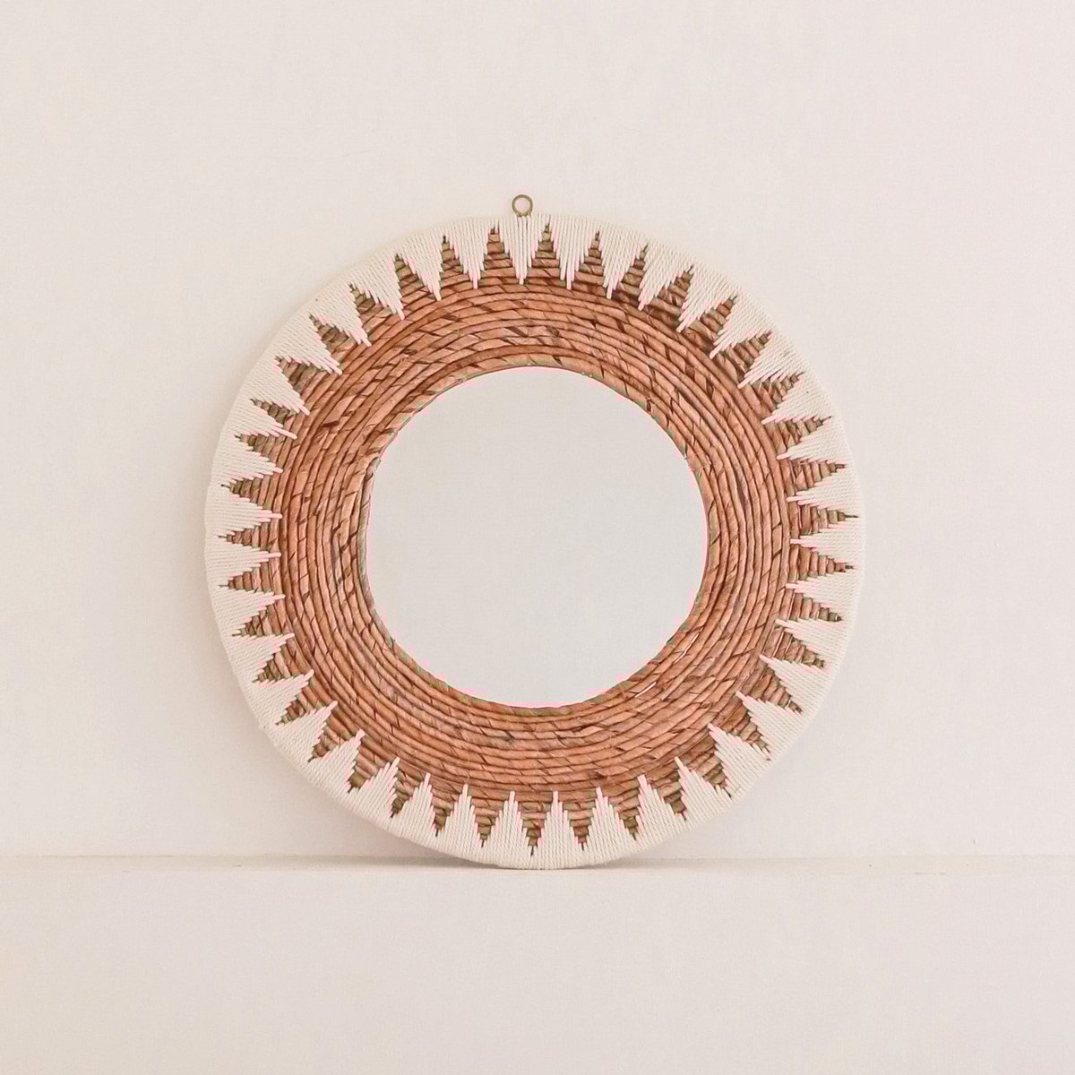 HANDGEFERTIGTER GEWEBTER WANDSPIEGEL BOHO - Ø 58cm