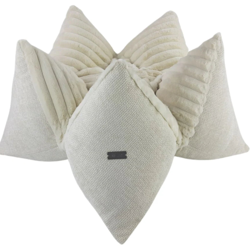 FLUM CREME STAR HANDGEFERTIGTES HUNDEKISSEN