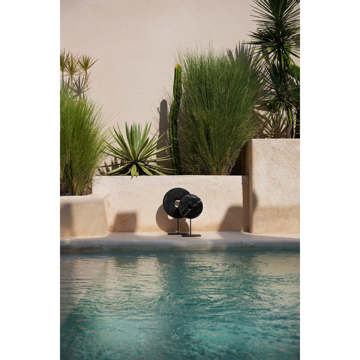 MARMORSCHEIBE AUF STÄNDER (SCHWARZ) - 35cm