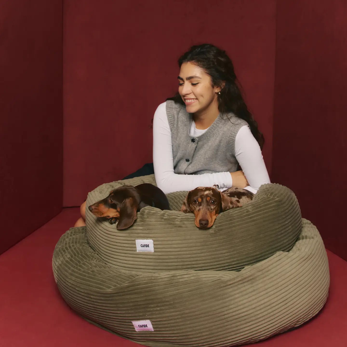 NUBA HUNDEBETT AUS CORD (GRÜN)