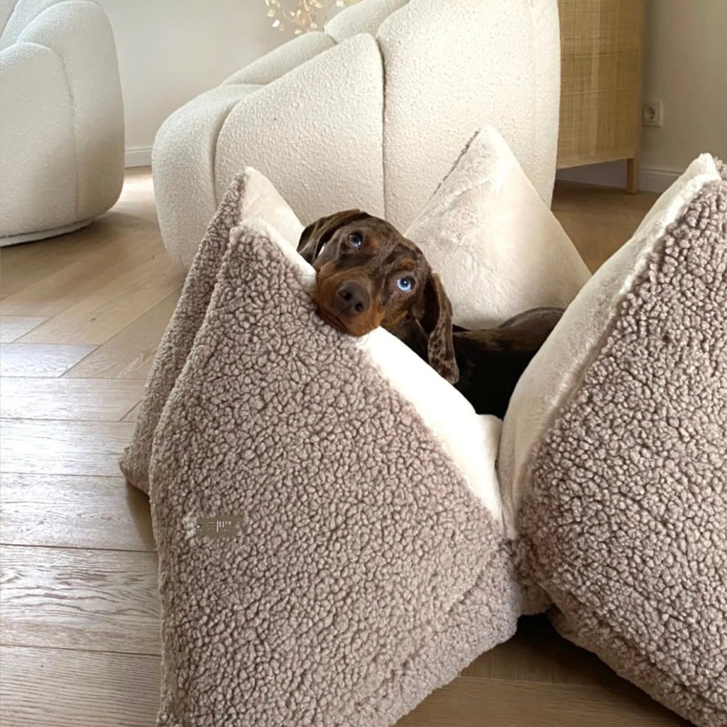 FLUM SOCKE CREAMY HANDGEFERTIGTES HUNDEKISSEN