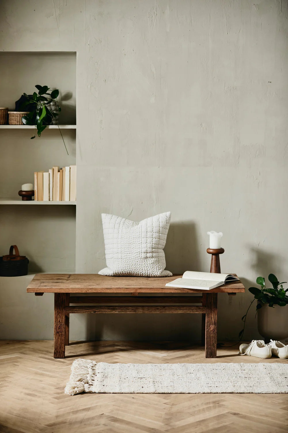 COUCHTISCH AUS RECYCELTEM HOLZ