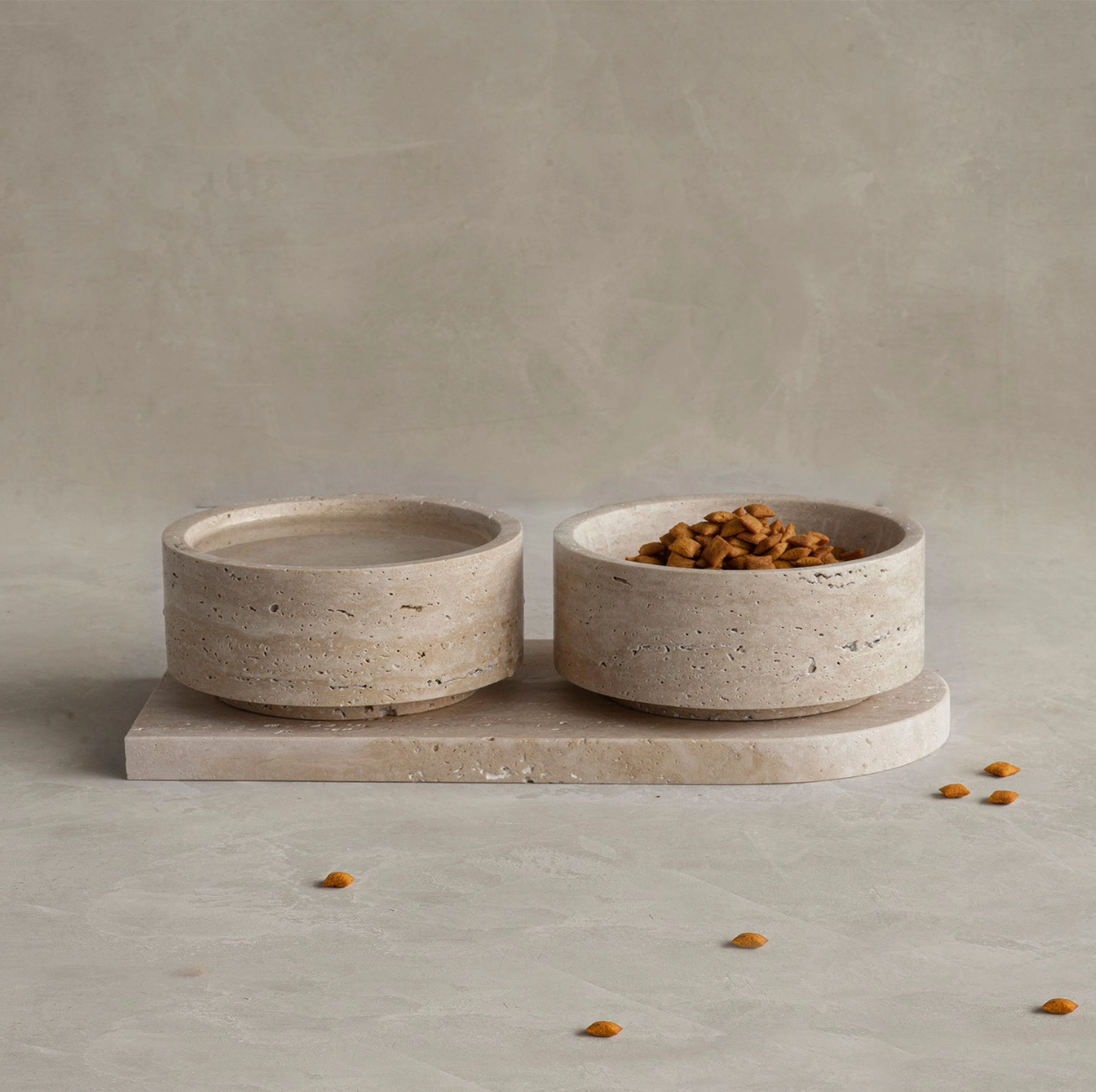 FUTTERNAPF-SET AUS TRAVERTIN