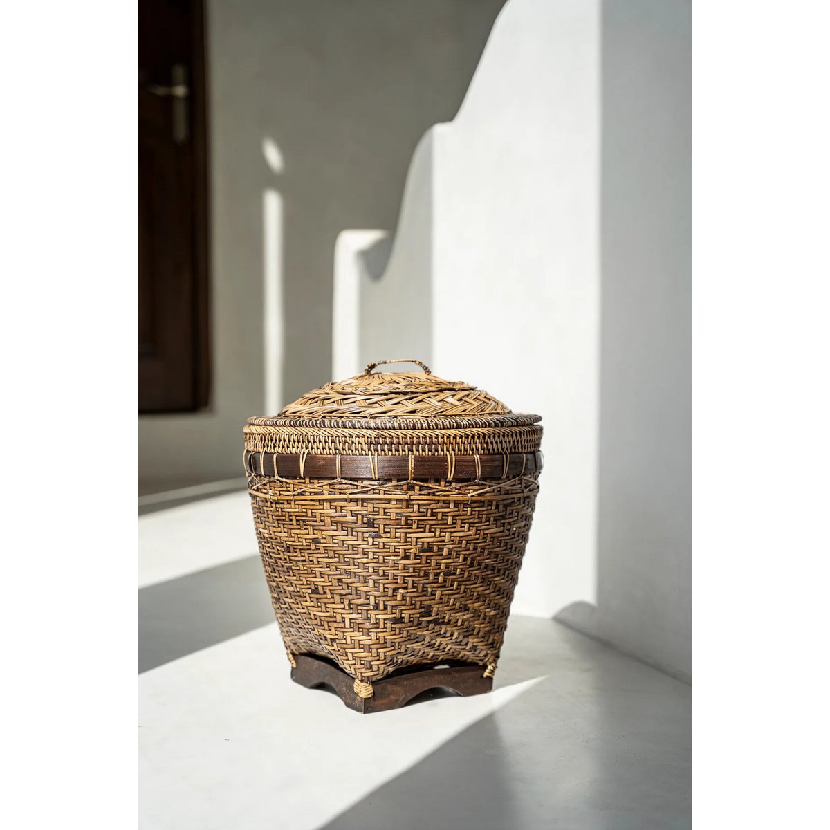 KOLONIALER RATTAN-AUFBEWAHRUNGSKORB - 40cm