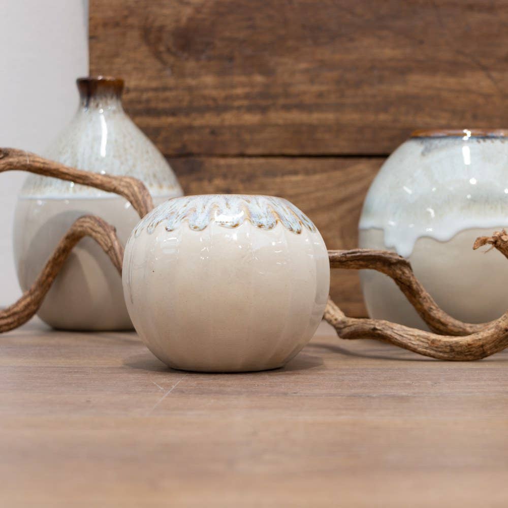 RUNDE VASE AUS KERAMIK