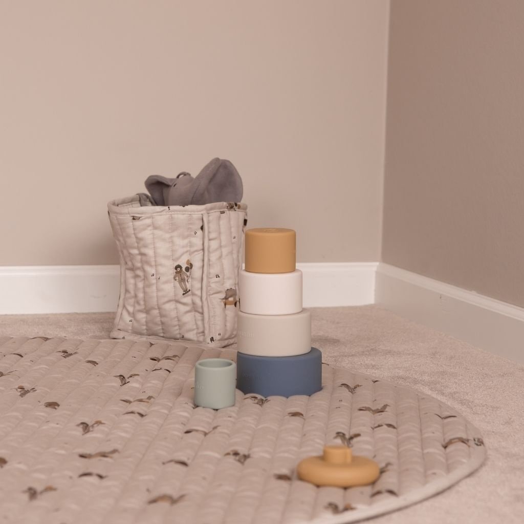 VANJA SILIKON STAPELTURM