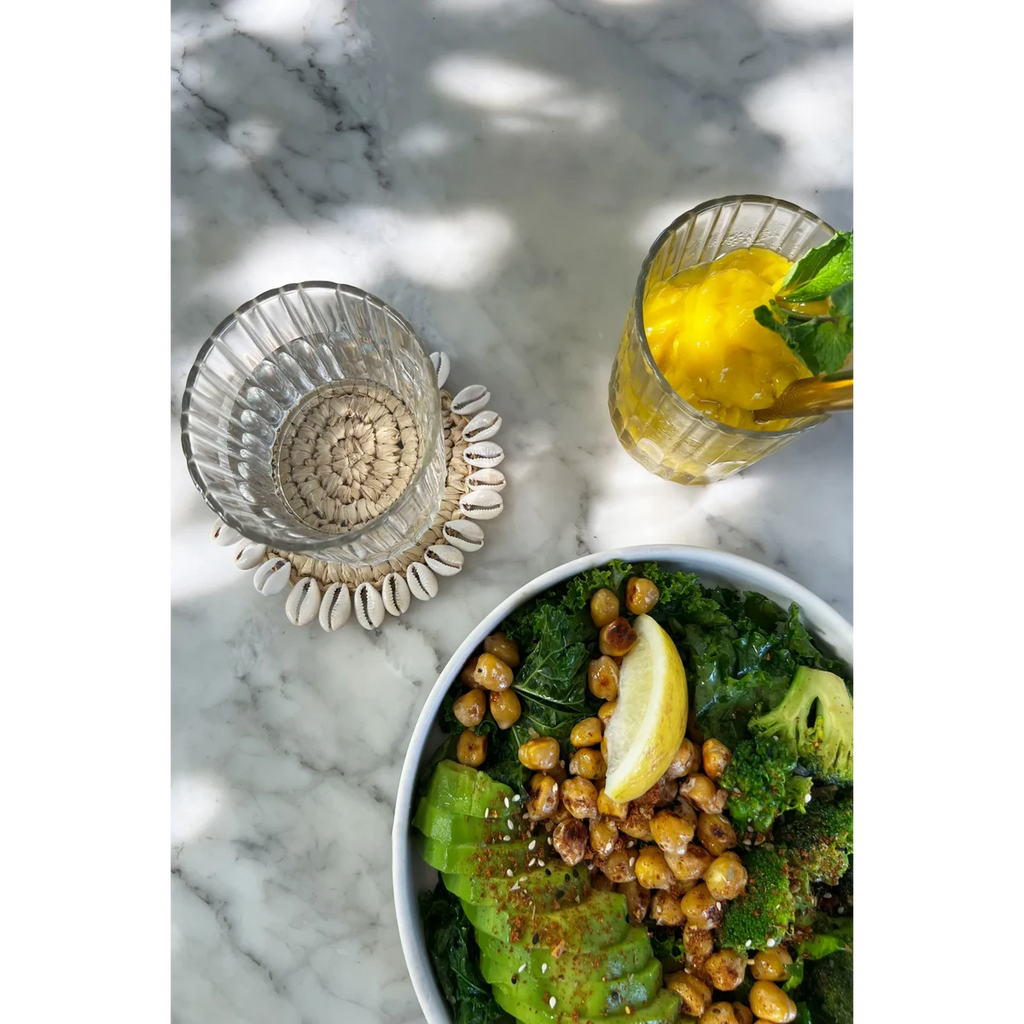 SEEGRAS UNTERSETZER MIT MUSCHELN (NATUR)