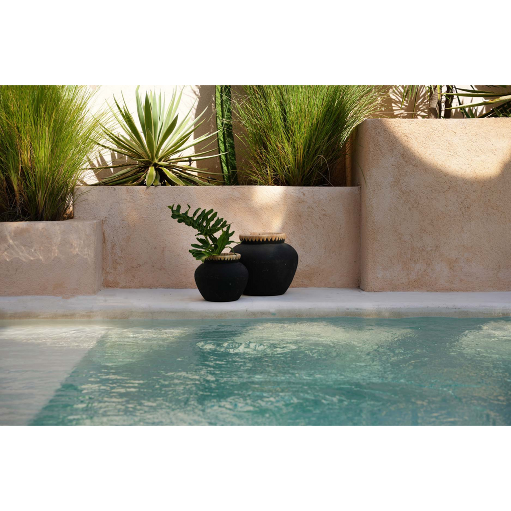 VASE MIT BASTDETAILS (SCHWARZ) - 19cm