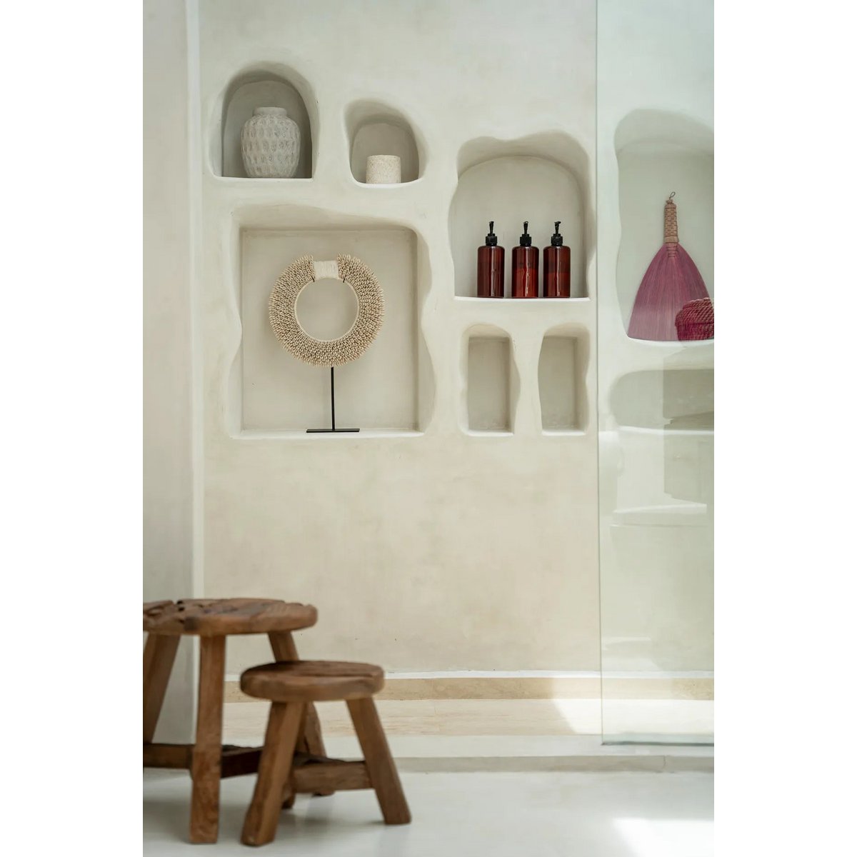 PAPUA SHELL DISC AUF STÄNDER - 45cm