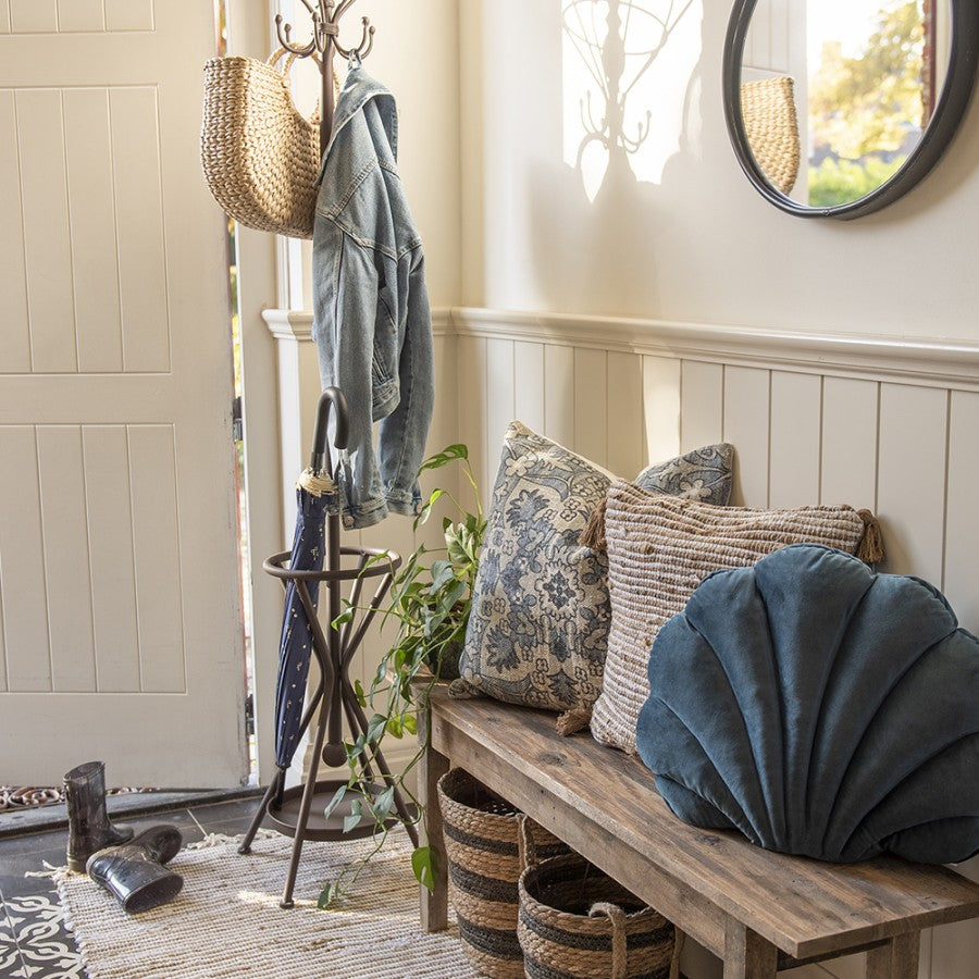 DEKOKISSEN MIT QUASTEN